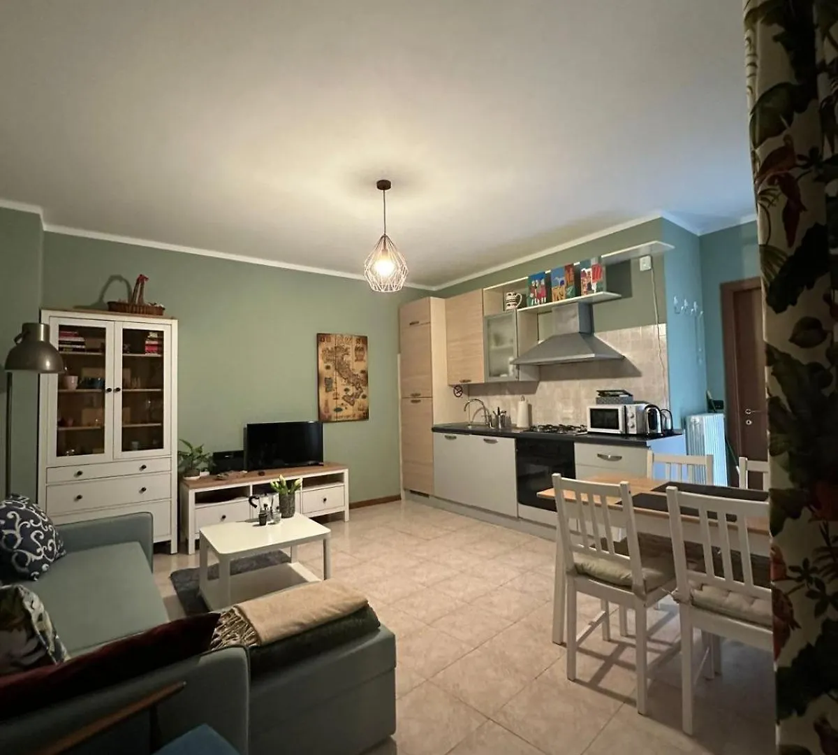 Appartamento A Luino Cavallotti25 0*,  イタリア