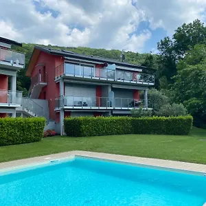 Roggiolo Apartment